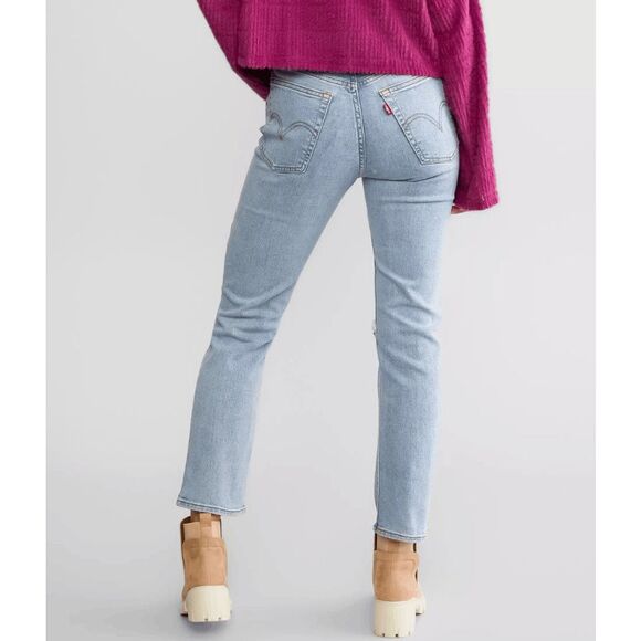 Levi's Women's Wedgie Straight Stretch Jean size 30 - Picture 2 of 10